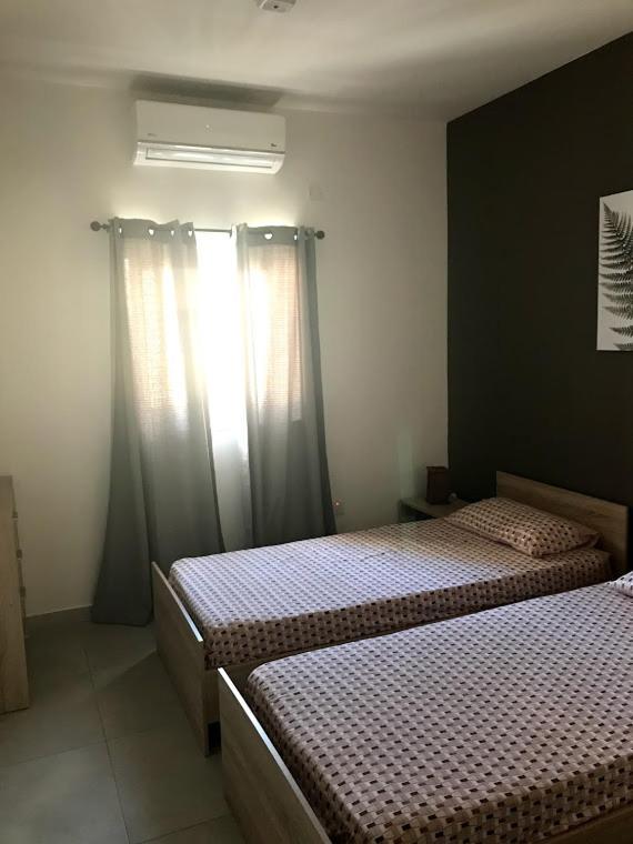 Luqa Apartment - 5 Mins From Airport Екстер'єр фото